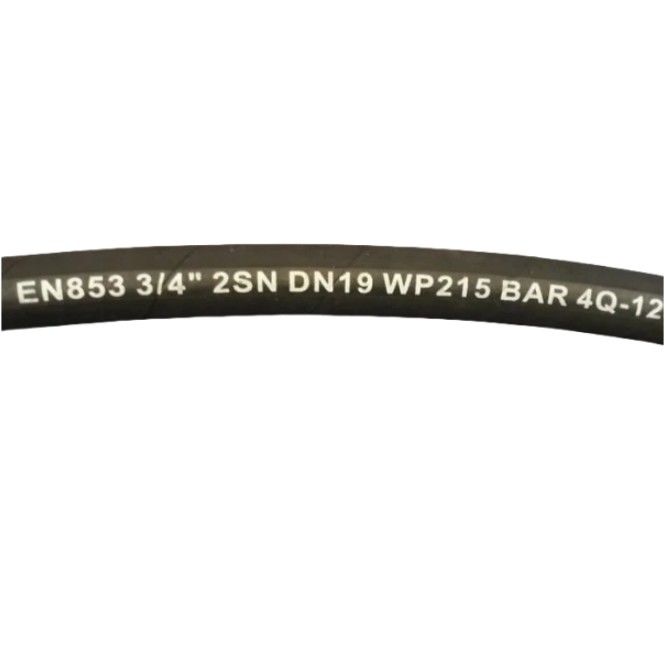 Μηχανή συρρίκνωσης υδραυλικός σωλήνας En853 1sn με μαύρο εξωτερικό στρώμα λάδι και εσωτερικό στρώμα ανθεκτικό στο λάδι